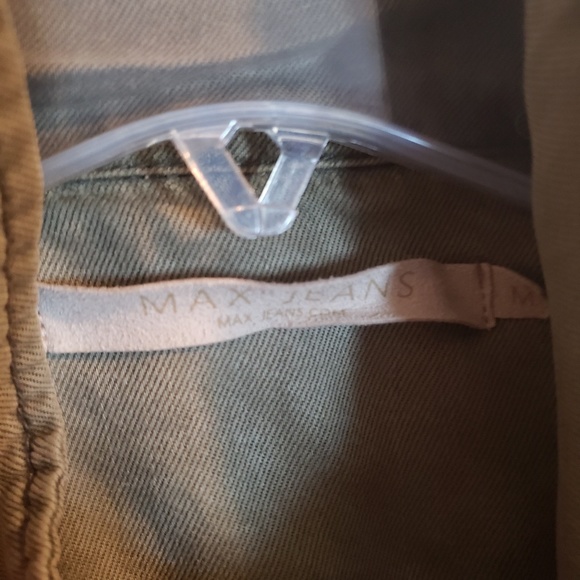 Army Green Vest - Picture 2 of 3